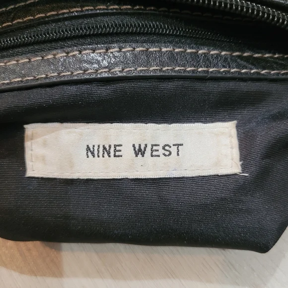 Nine West Women's Vintage Vegan Leather Crossbody Bag Purse Black Silver Zipper - Picture 12 of 13